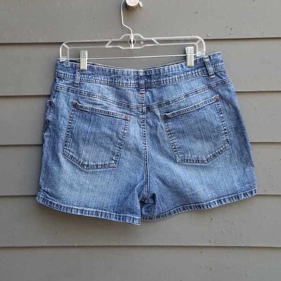 St Johns Bay Cotton Blend Jean Shorts size 12 - Picture 3 of 10